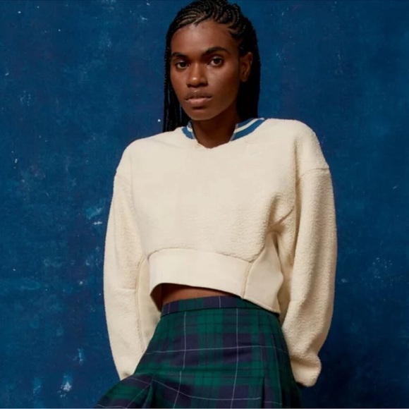 Urban Outfitters BDG Collins Cream Fleece Cropped Sweater Size Small - Picture 1 of 13
